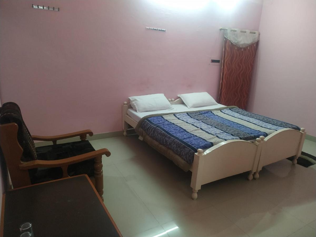 Hotel Shri Mahant Orchha 5 Mint Walking From Ram Raja Temple المظهر الخارجي الصورة