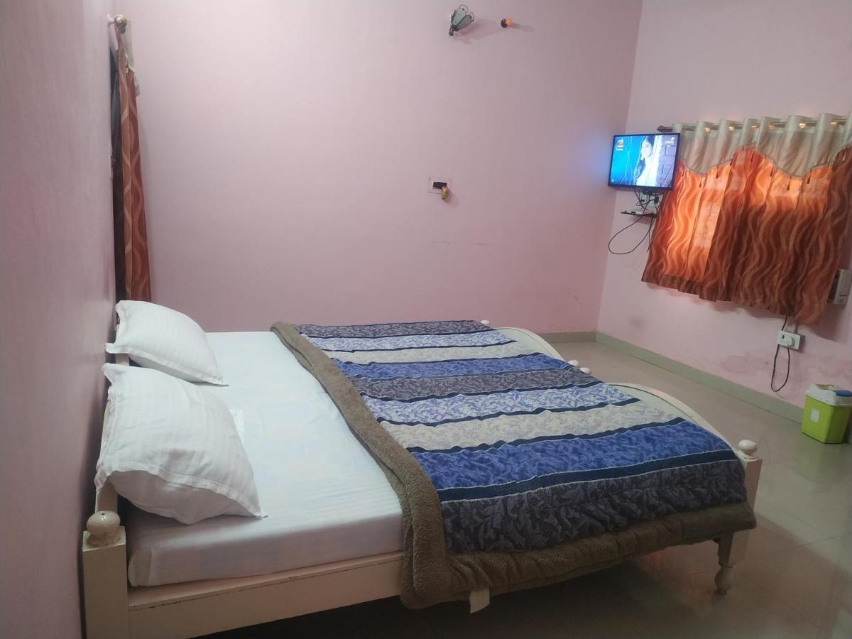 Hotel Shri Mahant Orchha 5 Mint Walking From Ram Raja Temple المظهر الخارجي الصورة