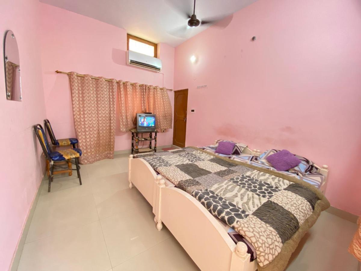 Hotel Shri Mahant Orchha 5 Mint Walking From Ram Raja Temple المظهر الخارجي الصورة