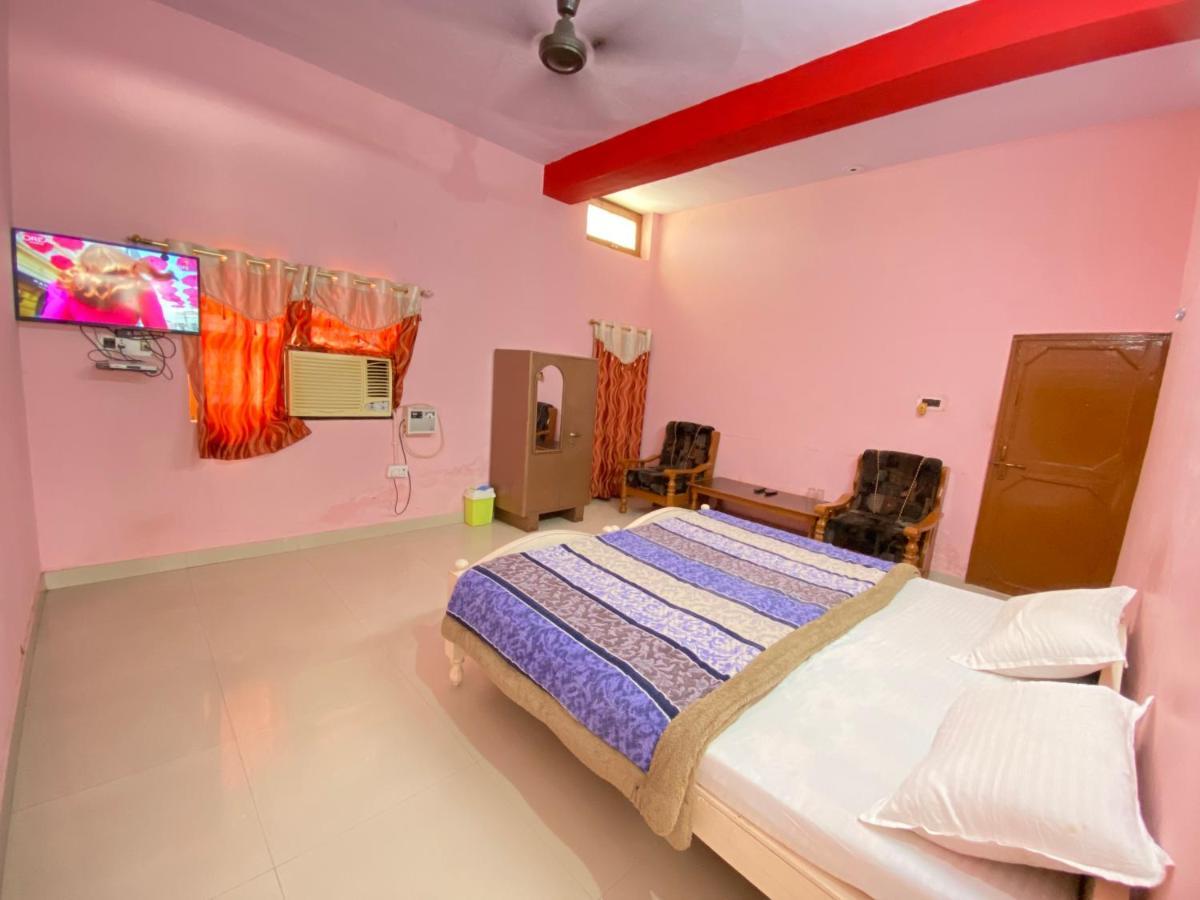 Hotel Shri Mahant Orchha 5 Mint Walking From Ram Raja Temple المظهر الخارجي الصورة