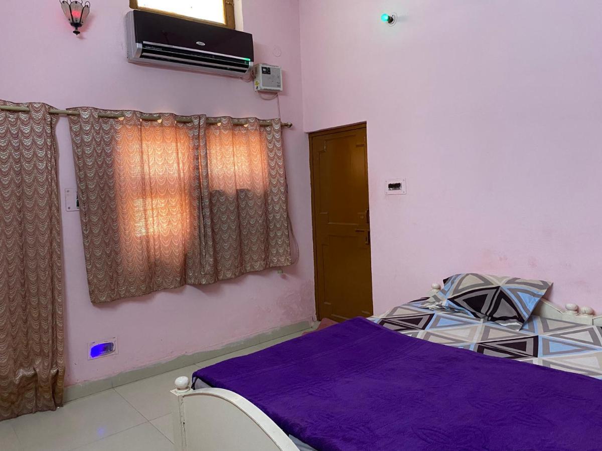Hotel Shri Mahant Orchha 5 Mint Walking From Ram Raja Temple المظهر الخارجي الصورة