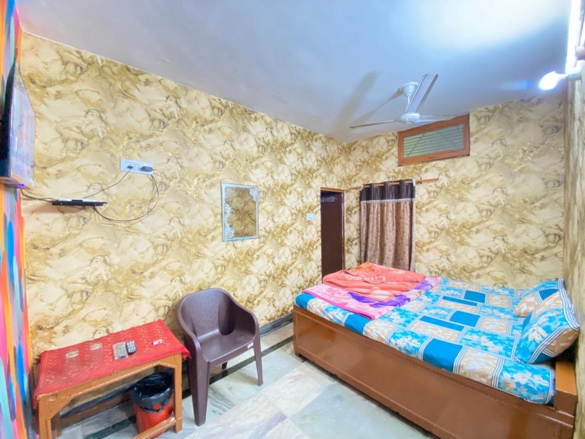 Hotel Shri Mahant Orchha 5 Mint Walking From Ram Raja Temple المظهر الخارجي الصورة