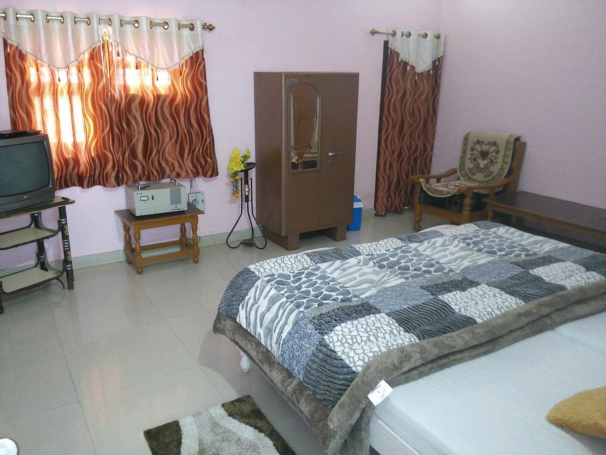 Hotel Shri Mahant Orchha 5 Mint Walking From Ram Raja Temple المظهر الخارجي الصورة