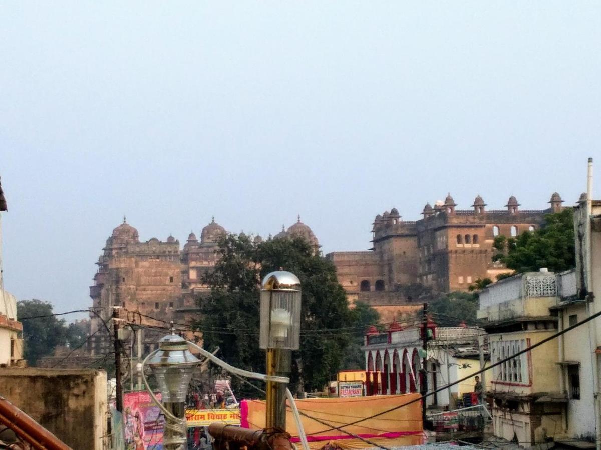 Hotel Shri Mahant Orchha 5 Mint Walking From Ram Raja Temple المظهر الخارجي الصورة